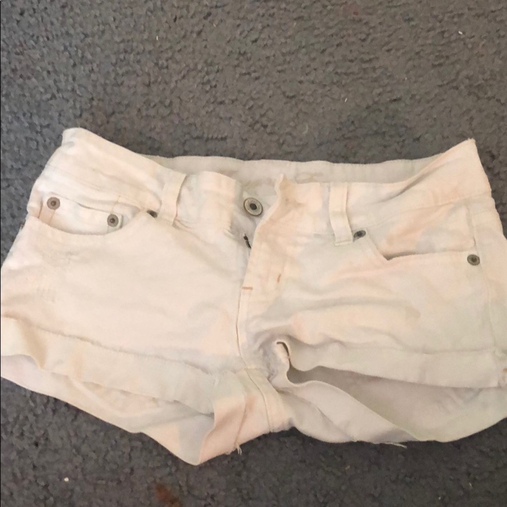 White American eagle shorts